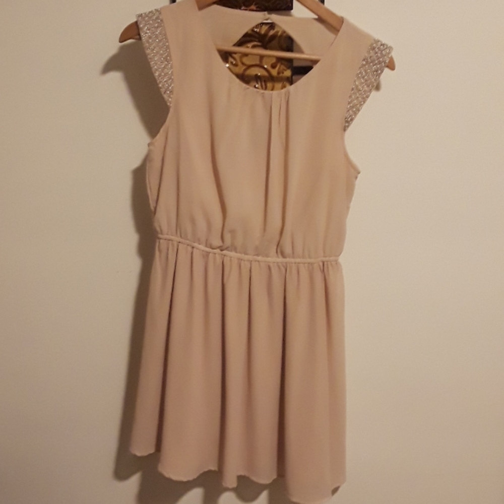 cap sleeve dress
